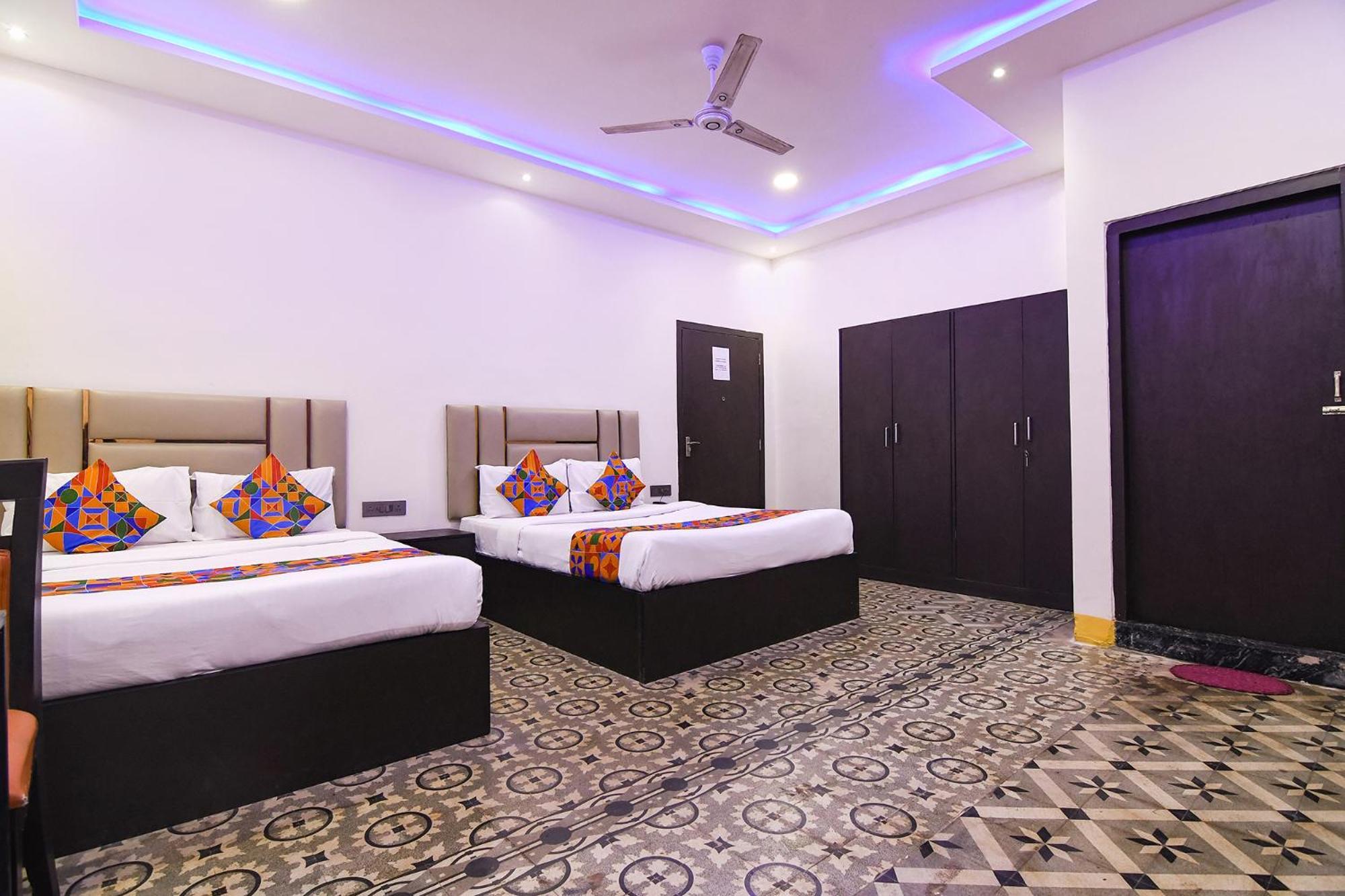 Hotel Kgf 3*